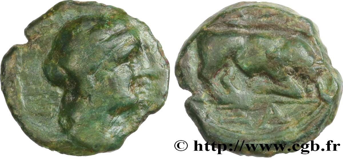 MASSALIA - MARSEILLES Petit bronze au taureau (hémiobole ?) VF