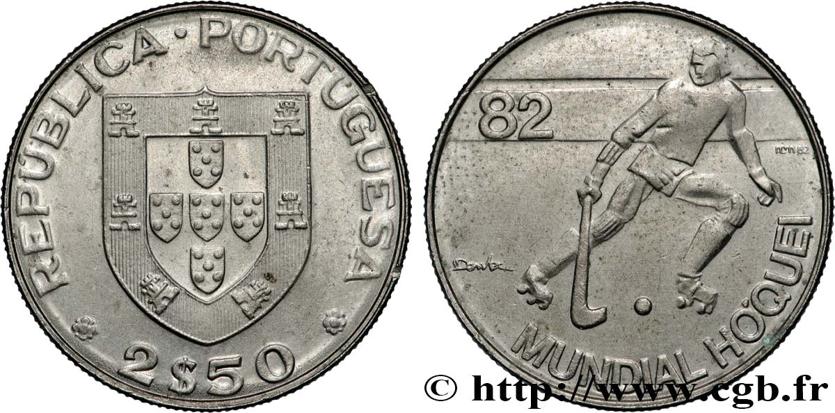 PORTOGALLO 2 1/2 Escudos emblème / joueur de rink hockey 1982  SPL 
